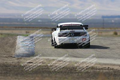 media/Oct-26-2025-CalClub SCCA (Sun) [[8ce1e69566]]/Group 4/Grapevine/